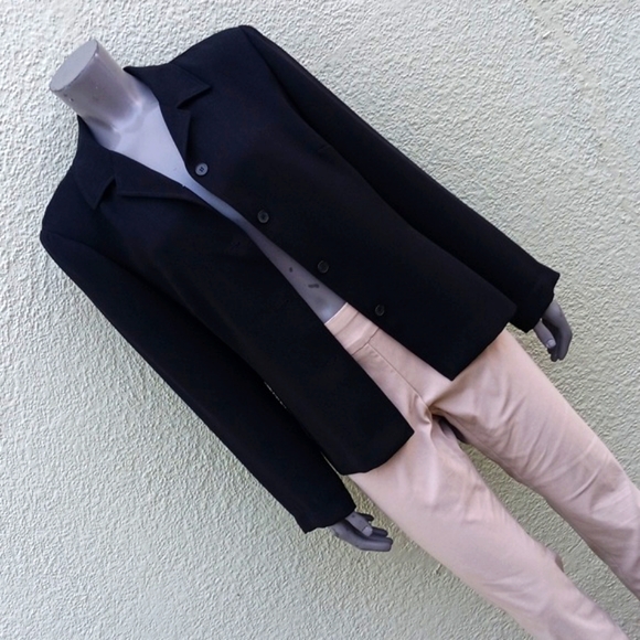 FIRST ISSUE LIZ CLAIBORNE LADIES BLACK (4) BUTTON JACKET/BLAZER (INDONESIA) - Picture 9 of 17